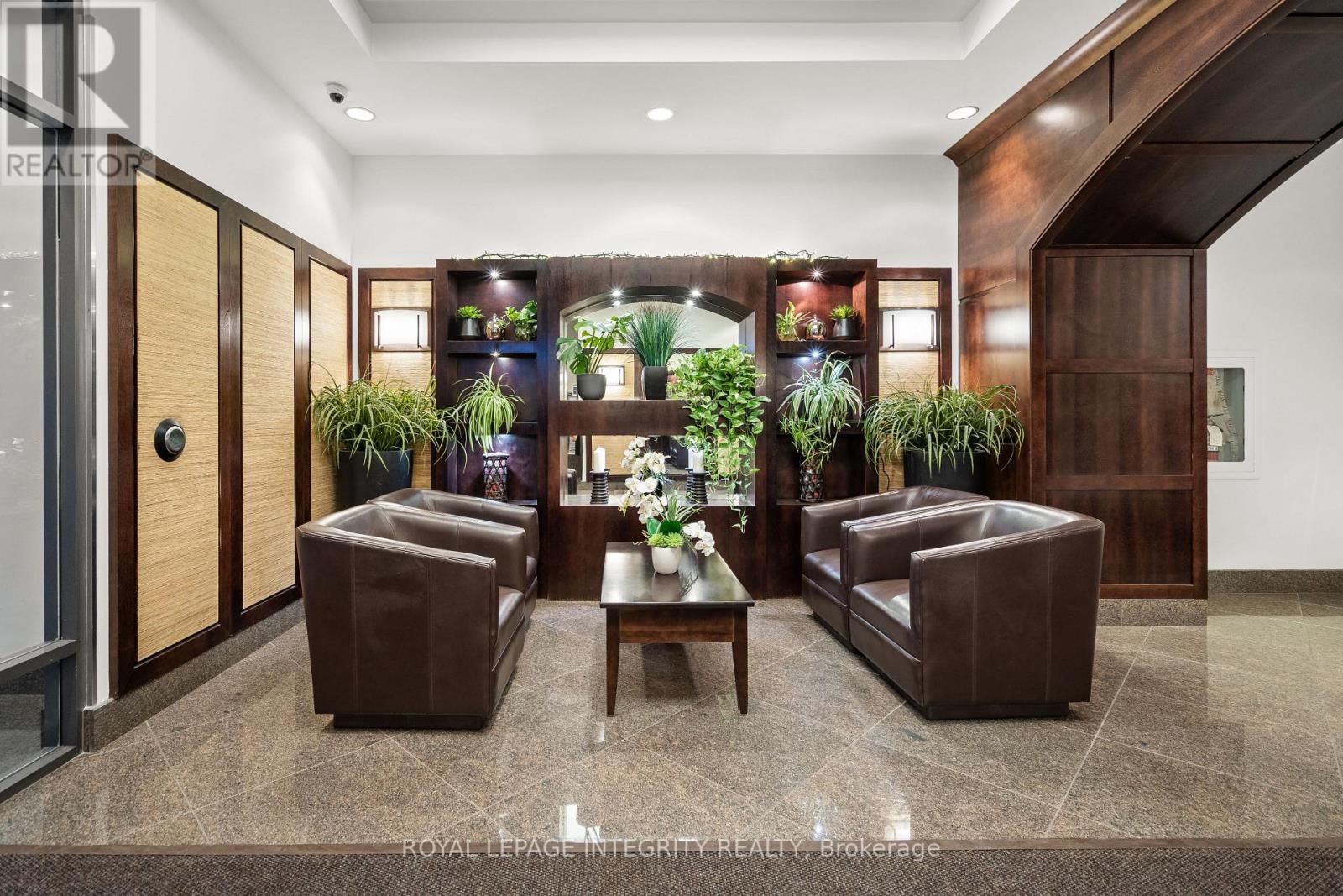 #710 200 BESSERER STREET - 28