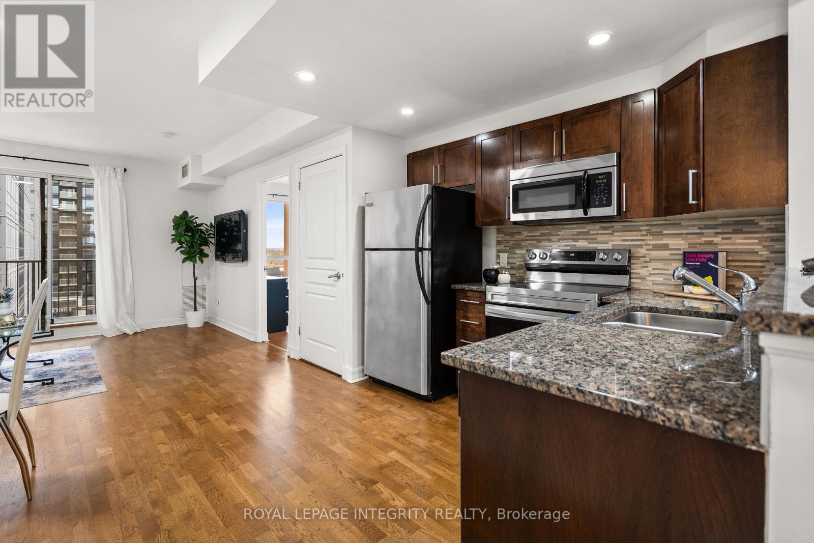 #710 200 BESSERER STREET - 9