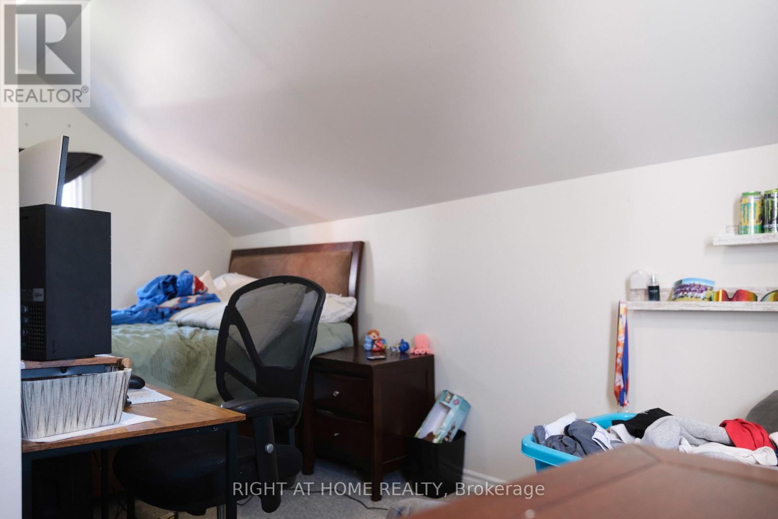 245 HARRIET STREET - 11