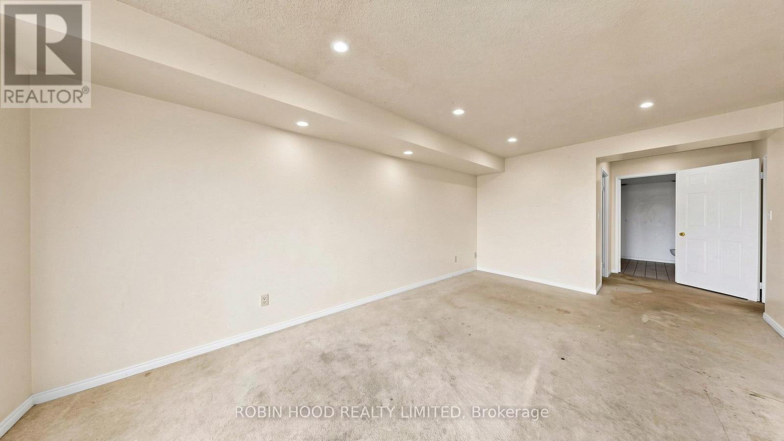 #603 400 MCLEVIN AVENUE - 16