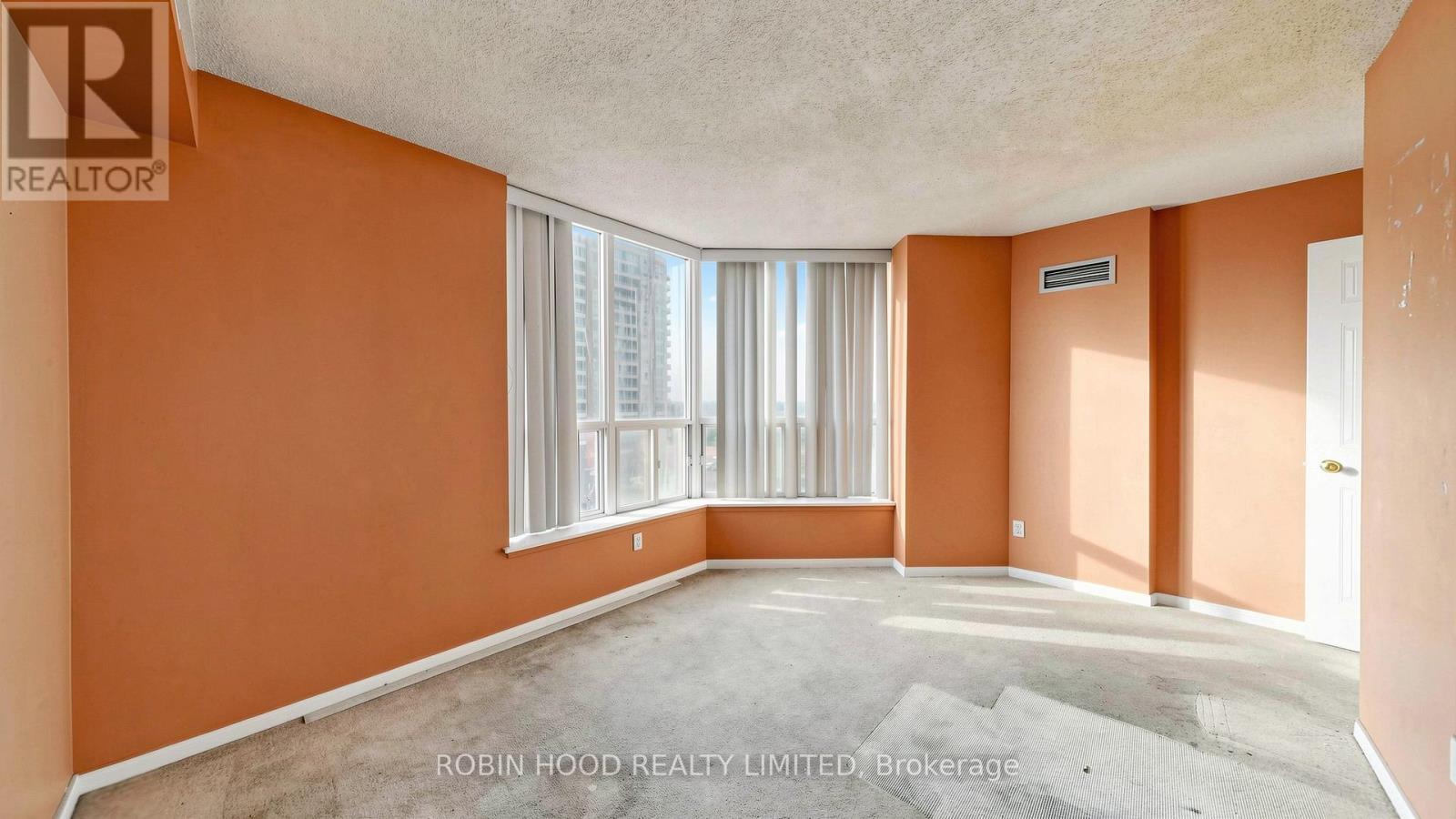 #603 400 MCLEVIN AVENUE - 22