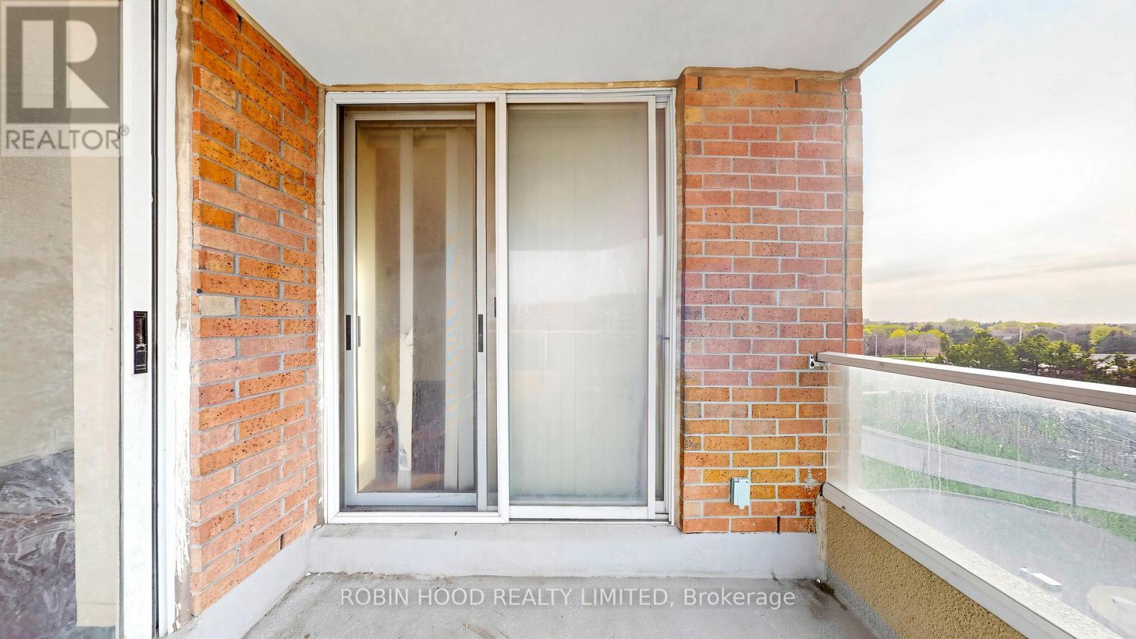 #603 400 MCLEVIN AVENUE - 27