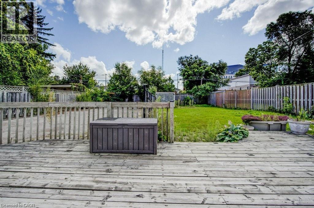33 SIXTH Avenue, Kitchener, Ontario, N2C1P9 — Photo 17