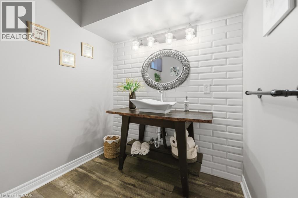 64 ONYX Court, Hamilton, Ontario, L8W4A3 — Photo 31