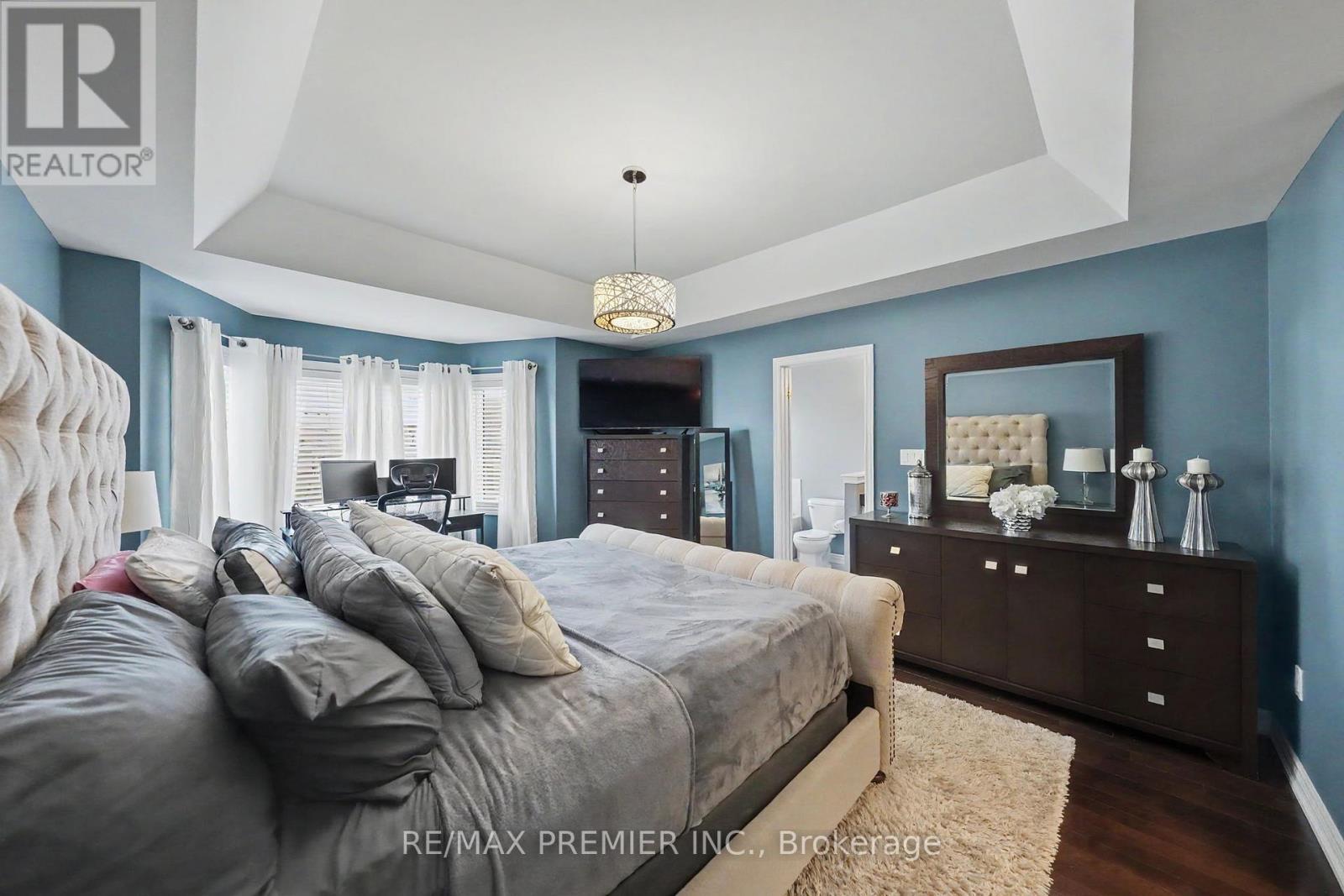 82 CHESTERWOOD CRESCENT - 25