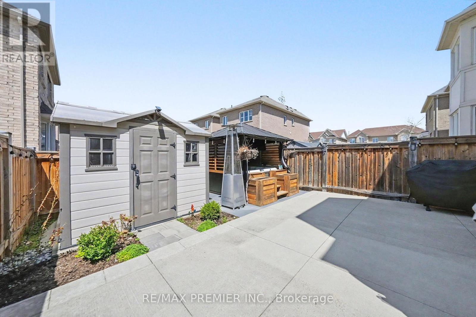 82 CHESTERWOOD CRESCENT - 48