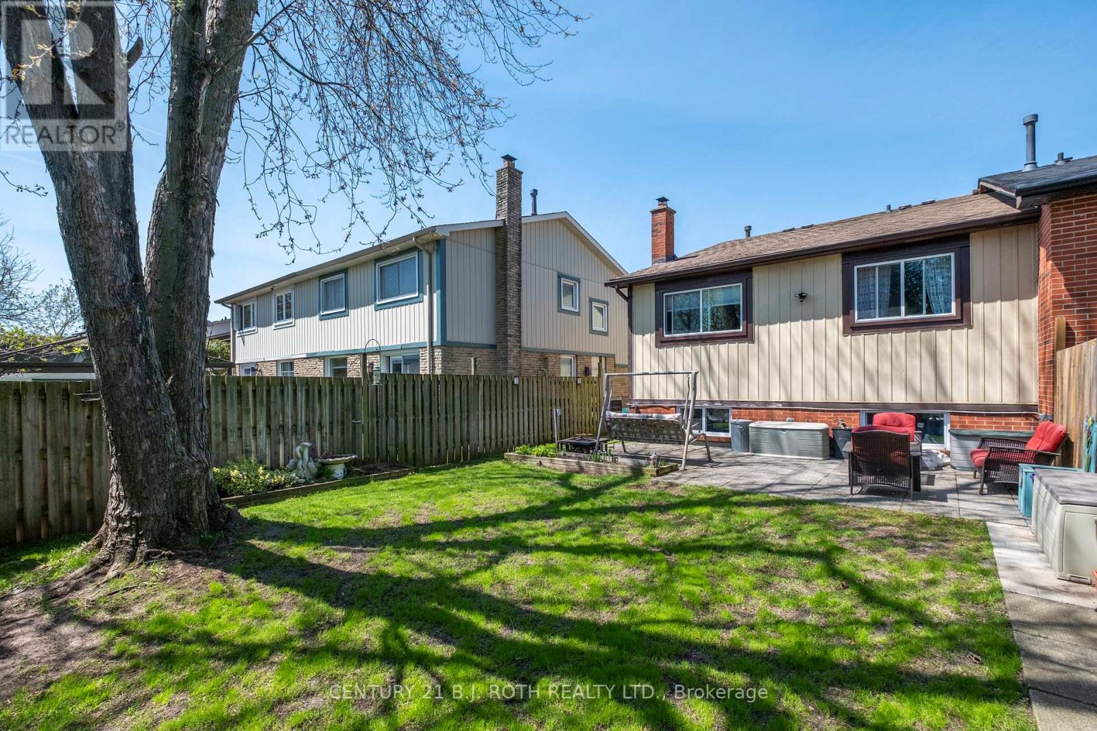 4113 TAFFEY CRESCENT - 11