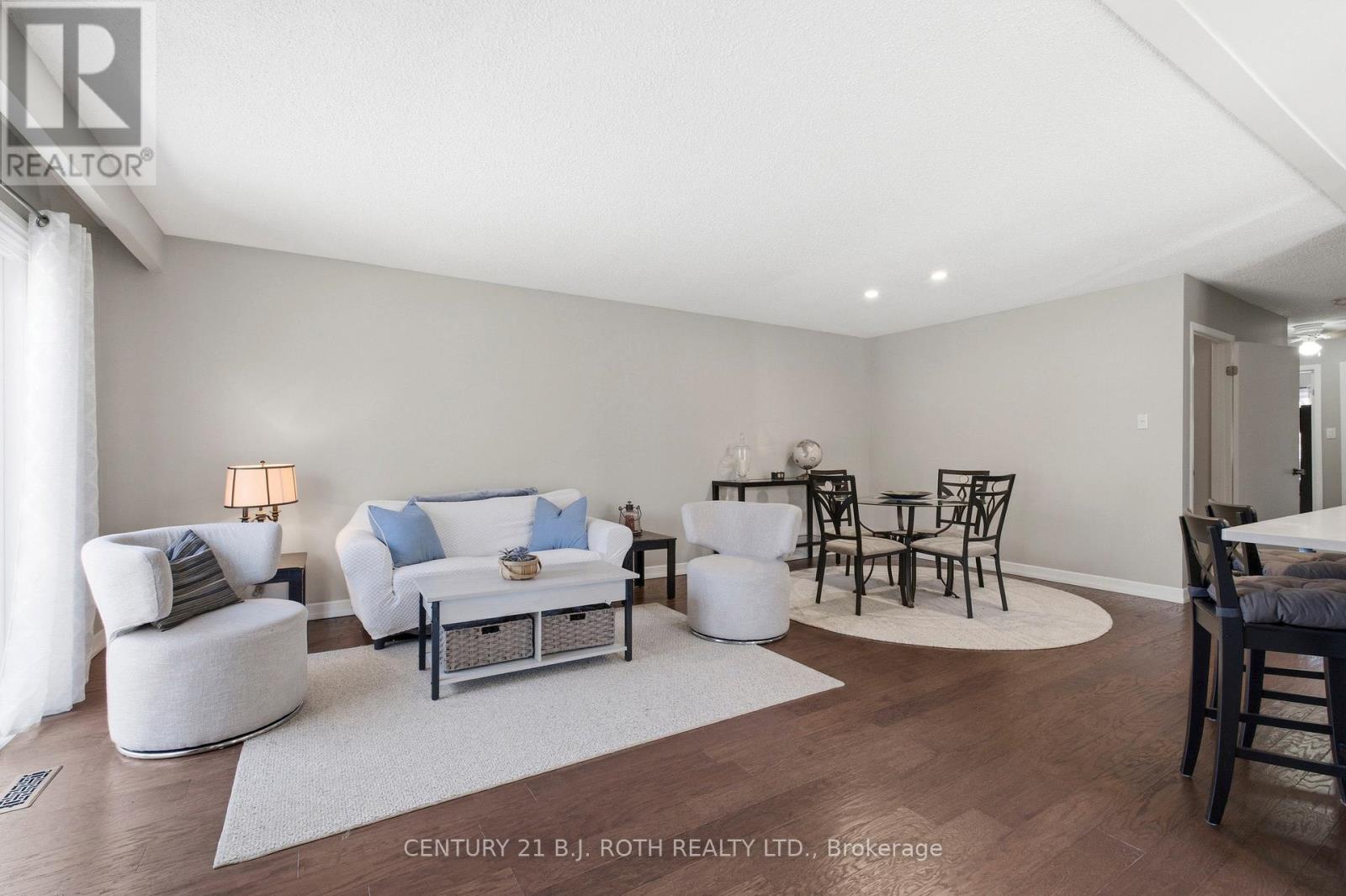 4113 TAFFEY CRESCENT - 17