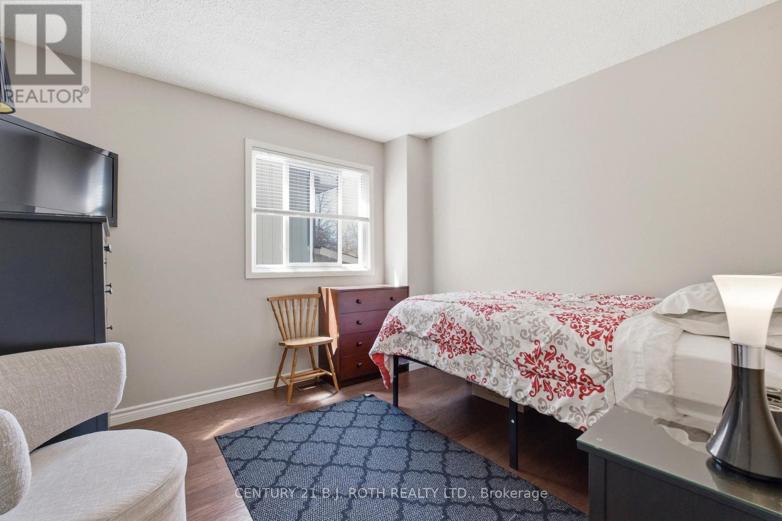 4113 TAFFEY CRESCENT - 26