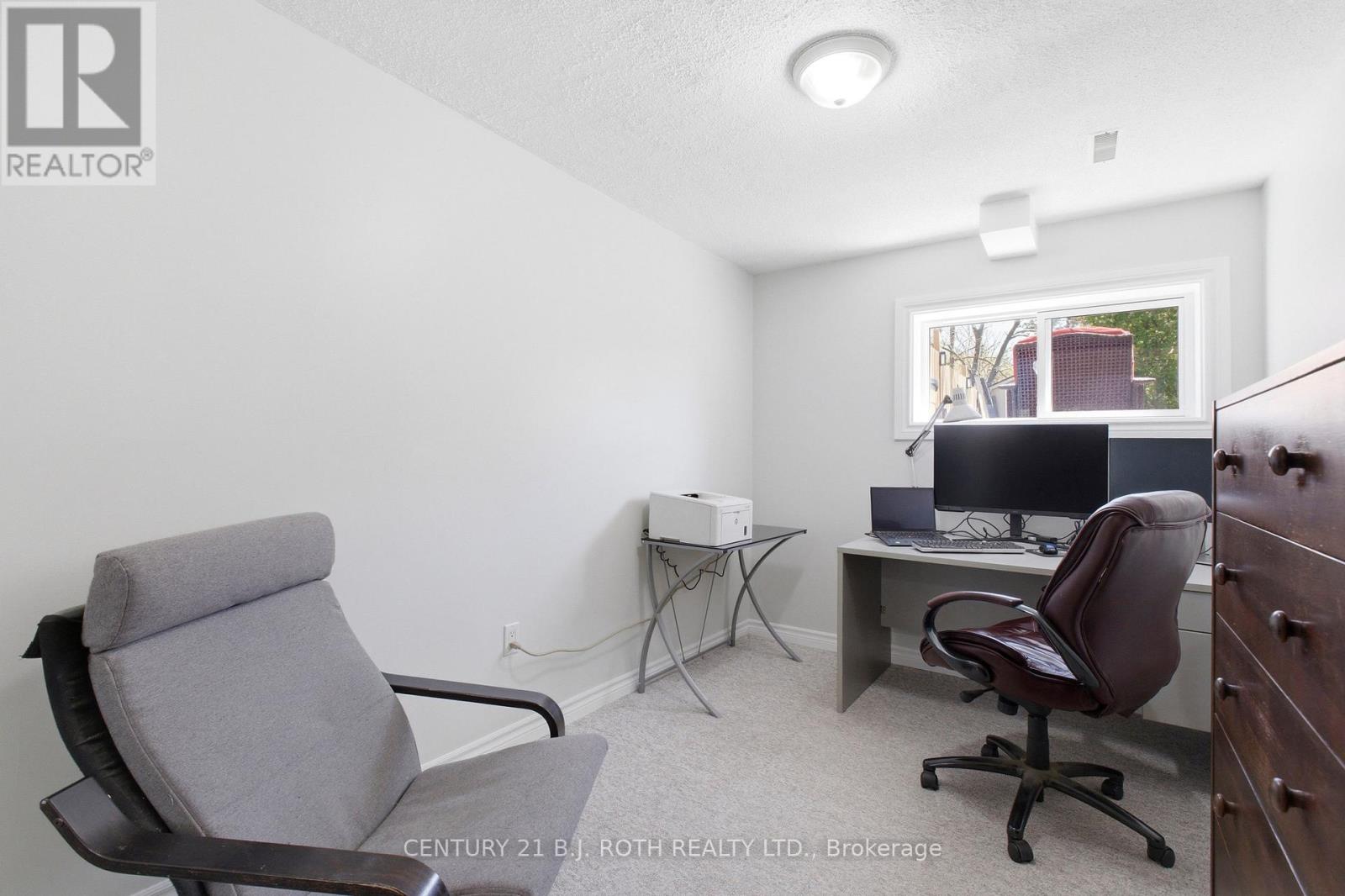 4113 TAFFEY CRESCENT - 39