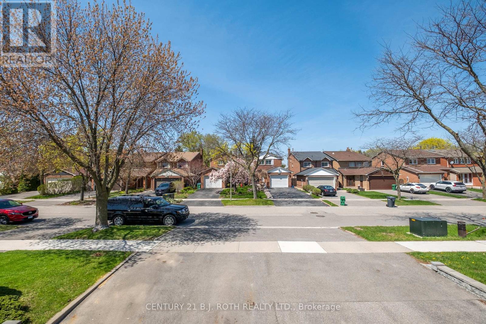 4113 TAFFEY CRESCENT - 5