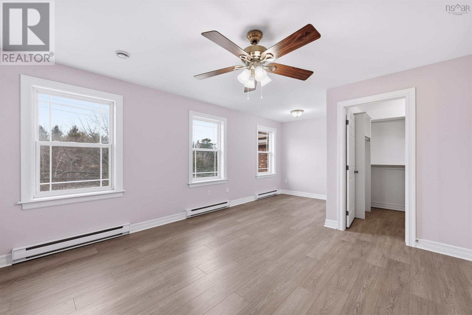 Property 20 of 43 of 48 Southgate Drive