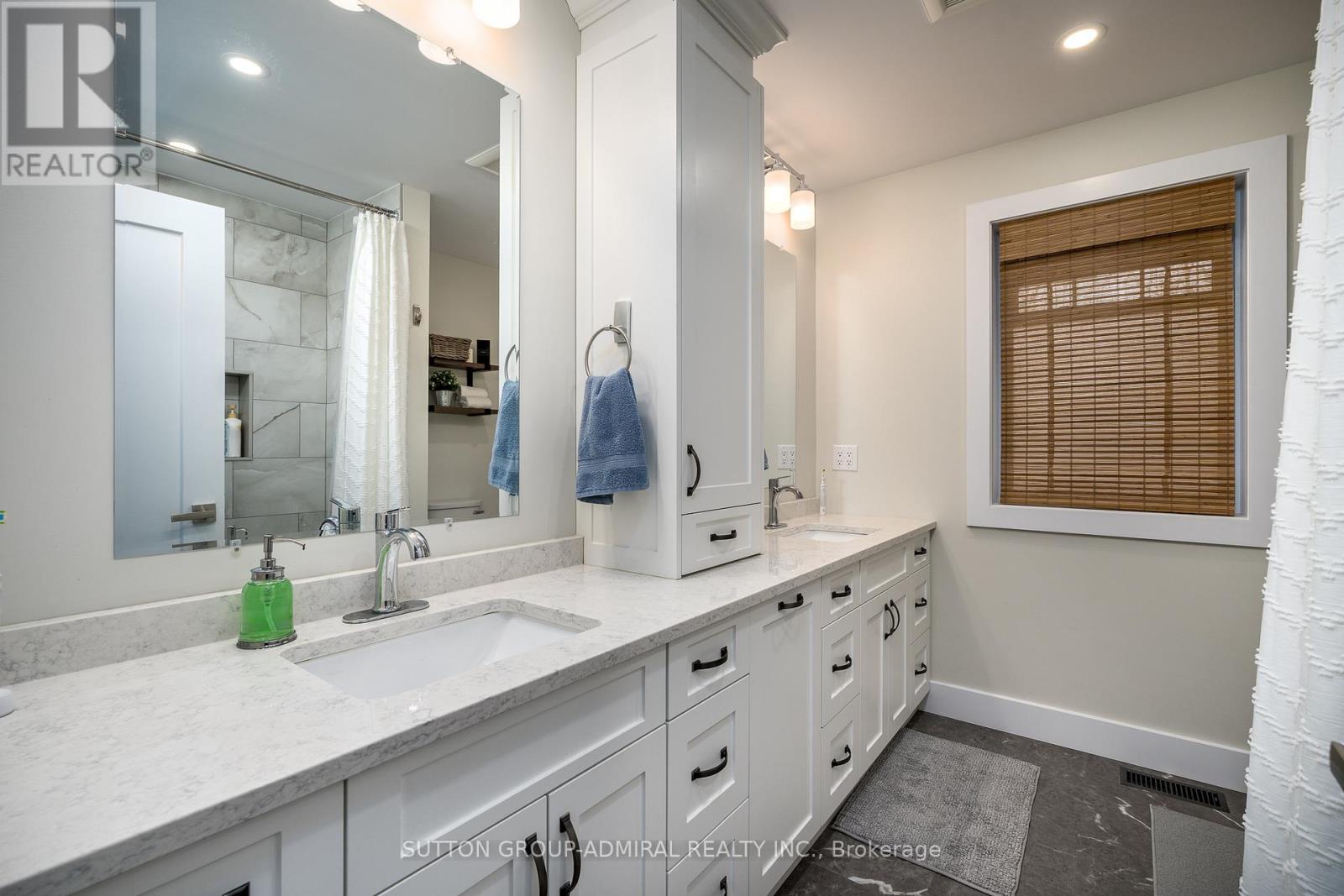 154 SUNSMILE LANE - 24