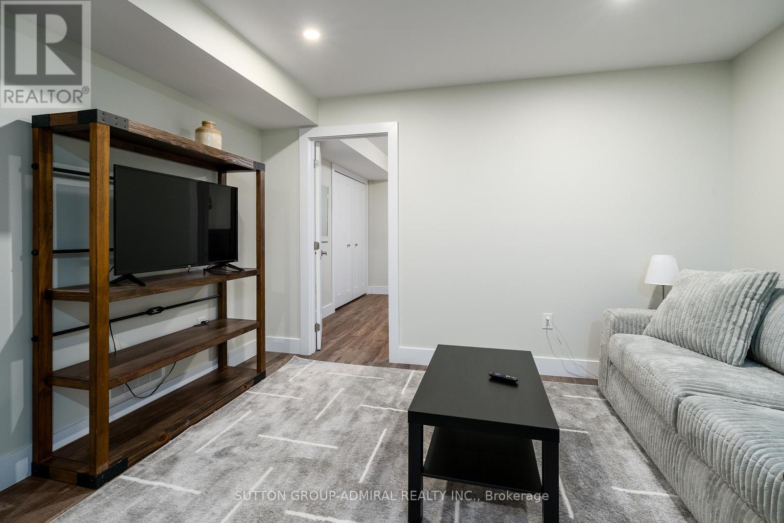 154 SUNSMILE LANE - 32