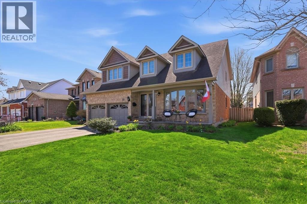 19 FORESTVIEW Drive - 2