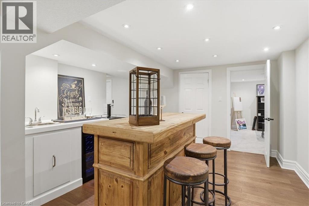 19 FORESTVIEW Drive - 37