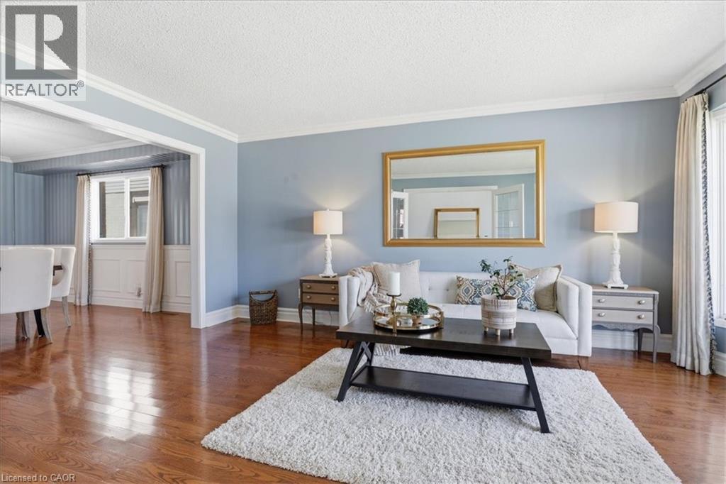 19 FORESTVIEW Drive - 8