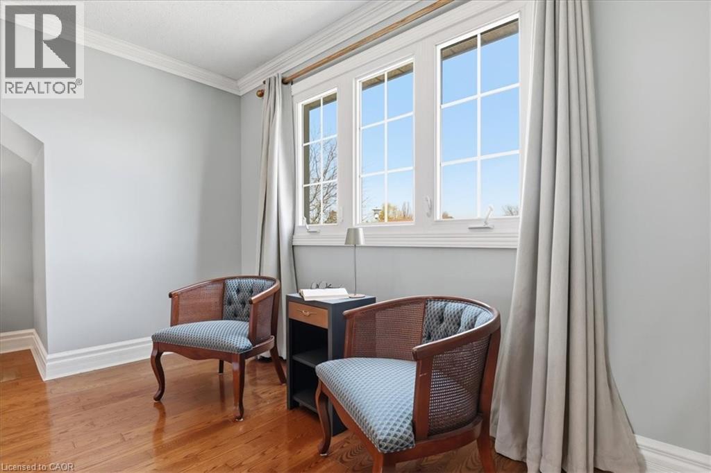 19 FORESTVIEW Drive - 22