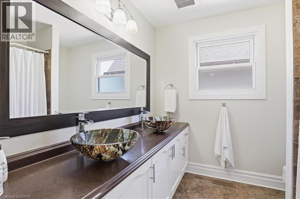 19 FORESTVIEW Drive, Cambridge, Ontario, N1T1V1 — Photo 25