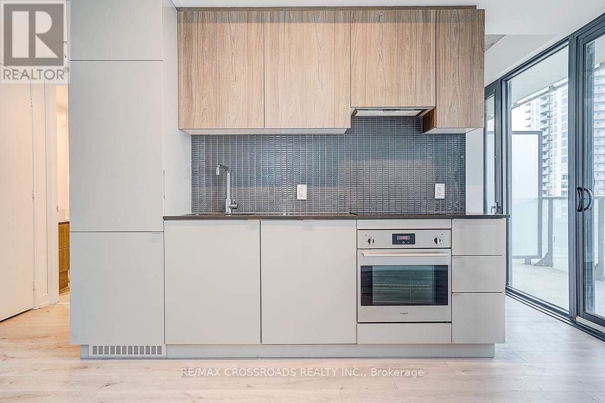 #1802 161 ROEHAMPTON AVENUE - 17