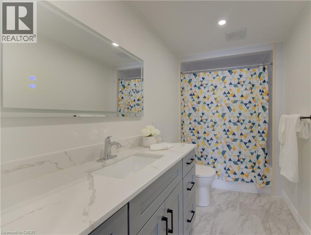 331 DANSBURY Drive, Waterloo, Ontario, N2K2M1 — Photo 13