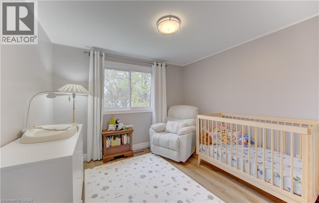 331 DANSBURY Drive, Waterloo, Ontario, N2K2M1 — Photo 15