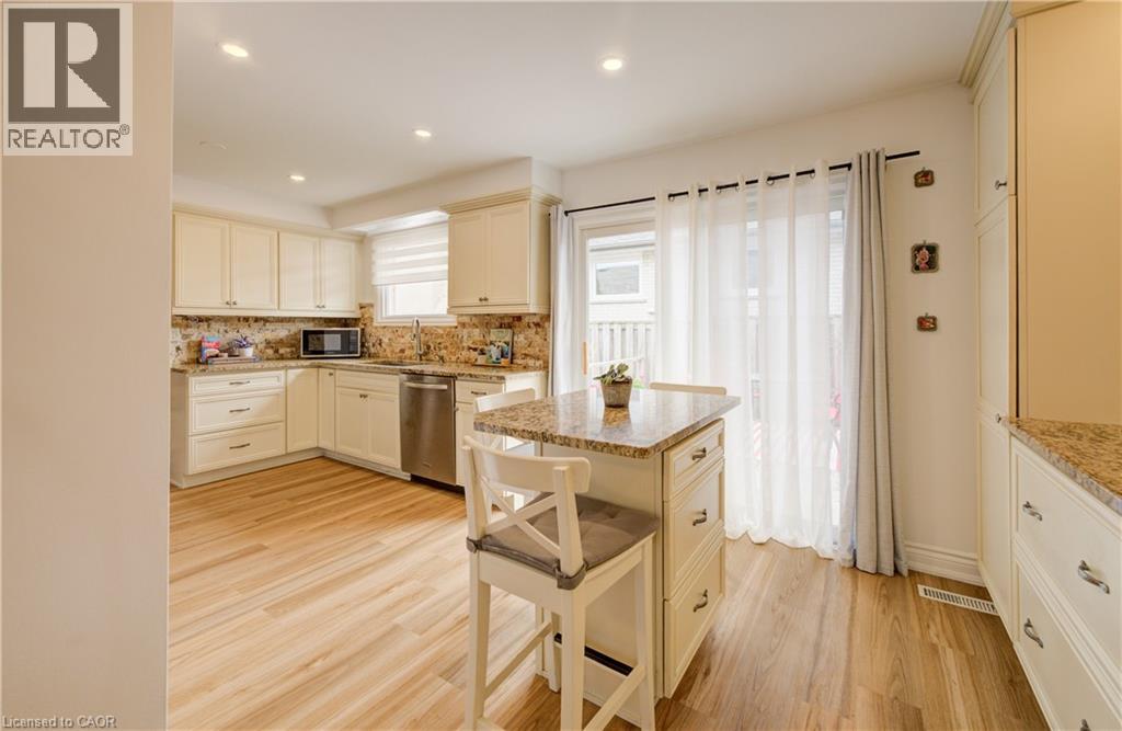 2235 WAYCROSS Crescent, Mississauga, Ontario, L5K1J5 — Photo 15