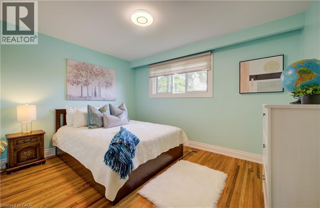 2235 WAYCROSS Crescent, Mississauga, Ontario, L5K1J5 — Photo 5