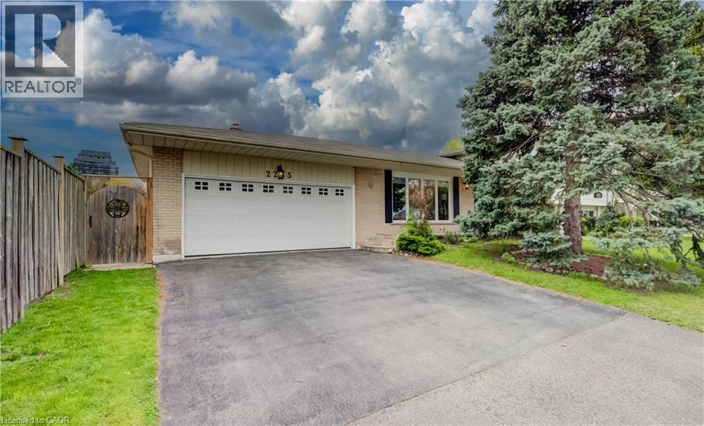 2235 WAYCROSS Crescent, Mississauga, Ontario, L5K1J5 — Photo 9