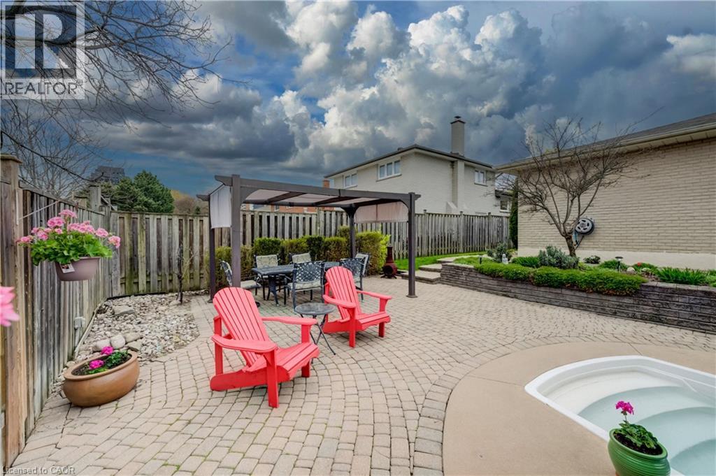 2235 WAYCROSS Crescent, Mississauga, Ontario, L5K1J5 — Photo 7