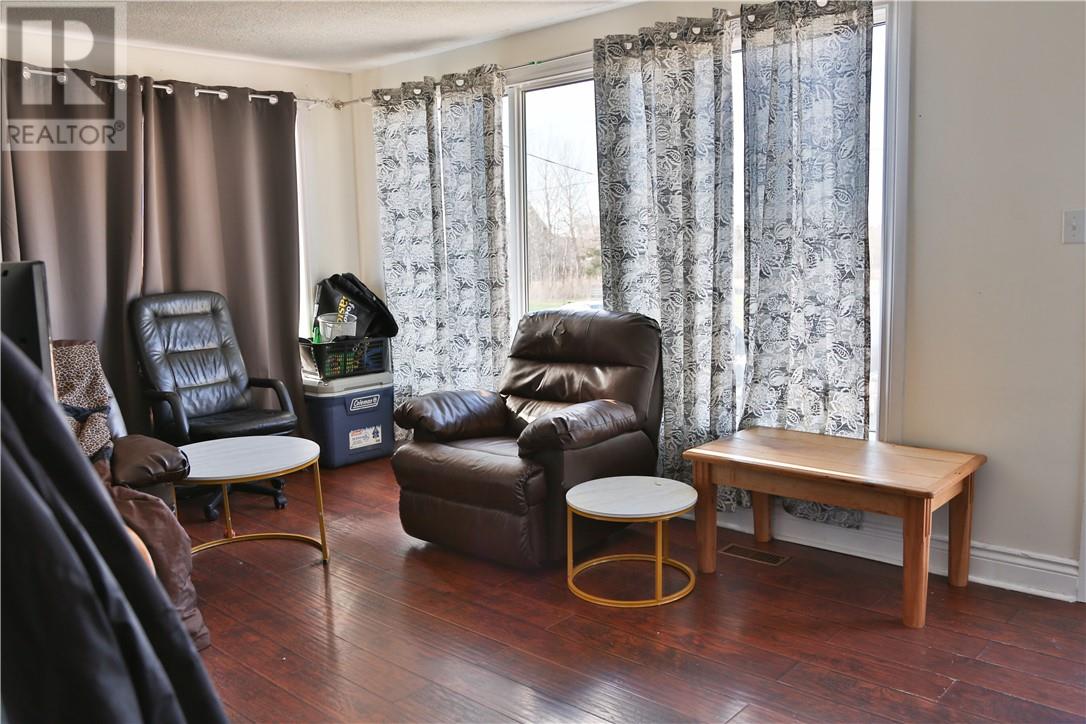 2714 Main - 10