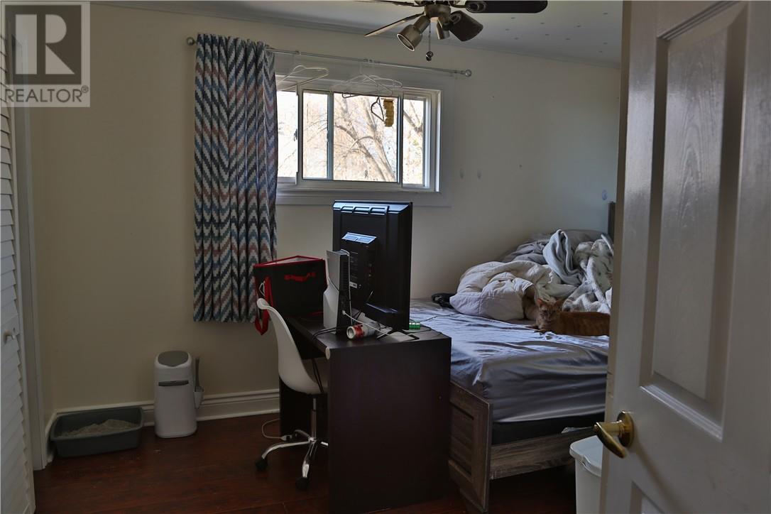 2714 Main - 12