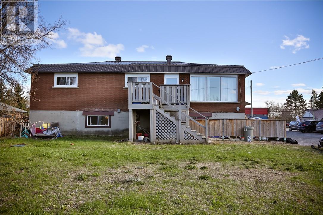 2714 Main - 4