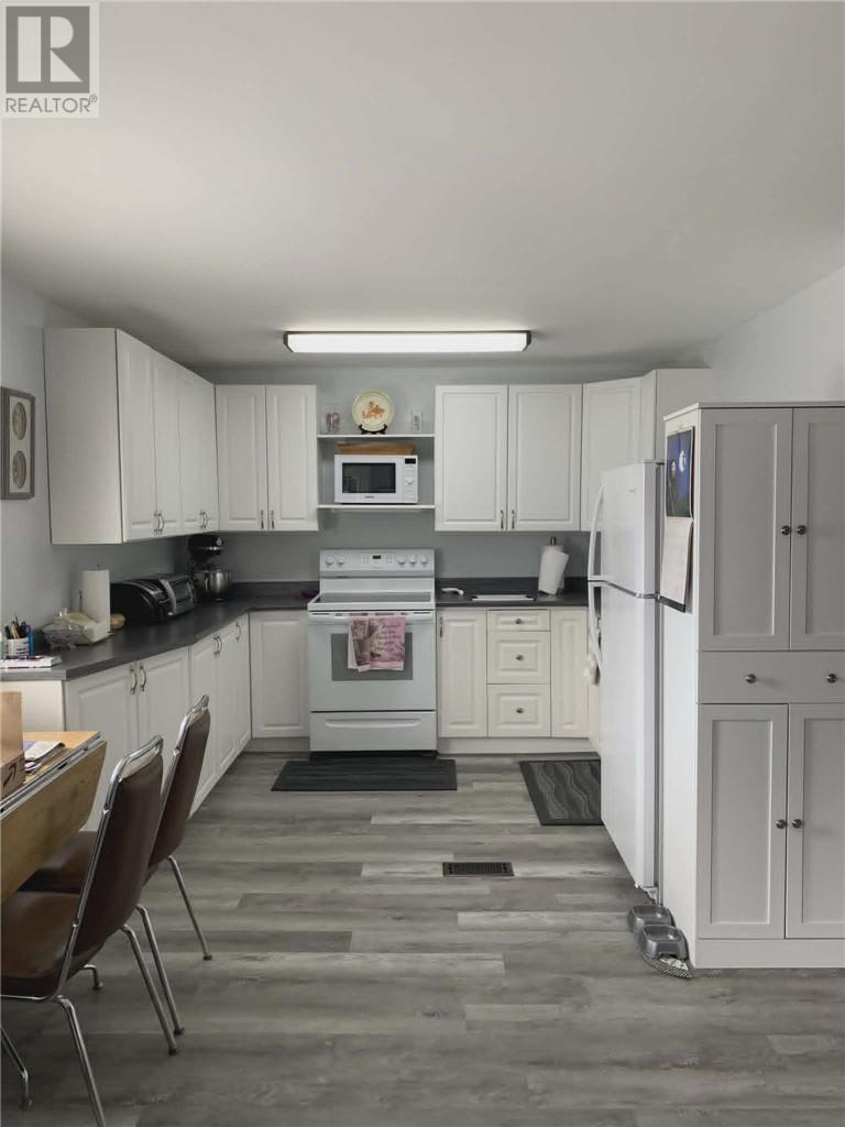 2714 Main - 5