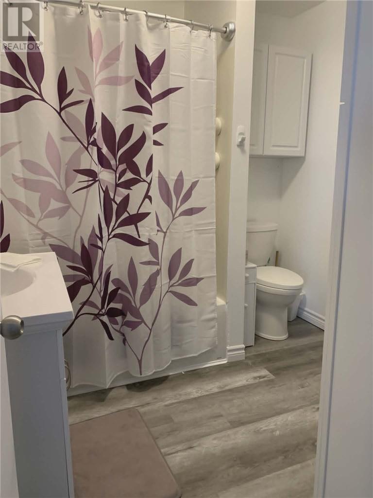 2714 Main - 6