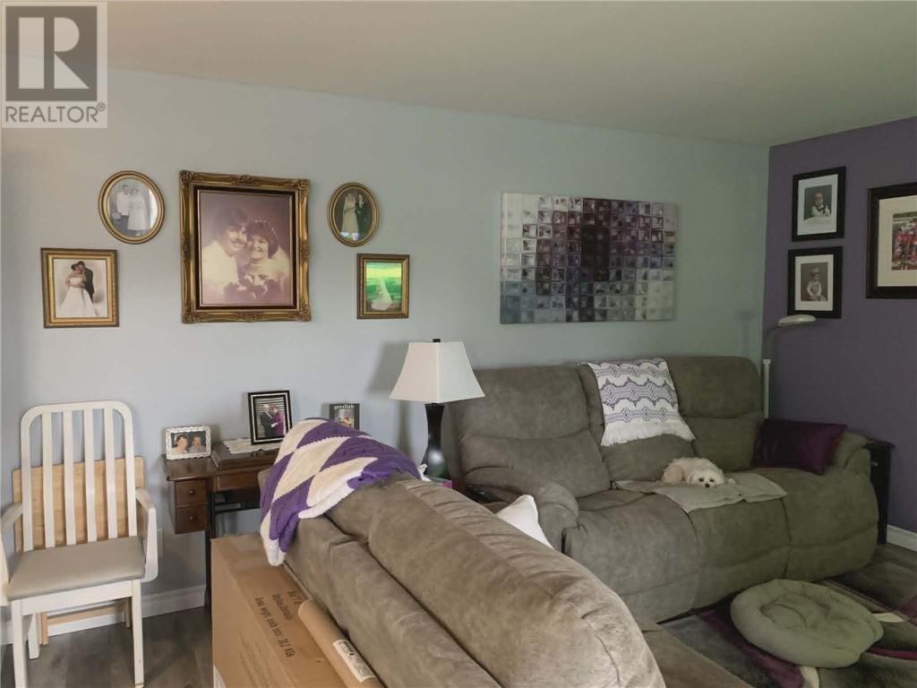 2714 Main - 7