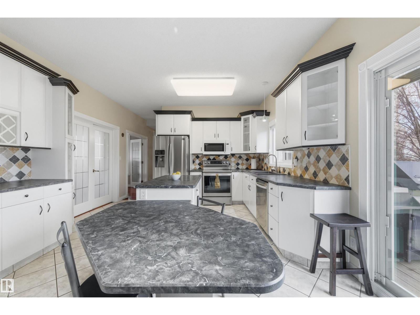 11212 35 AV NW, Edmonton