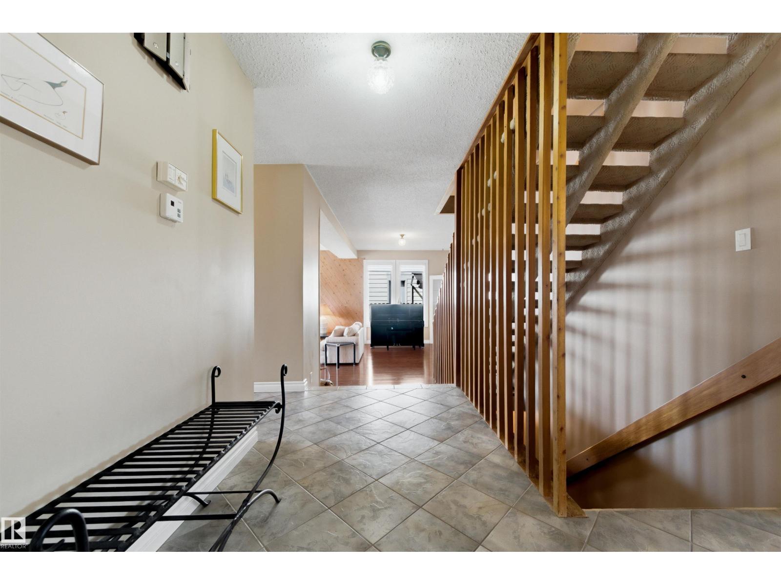 11212 35 AV NW, Edmonton