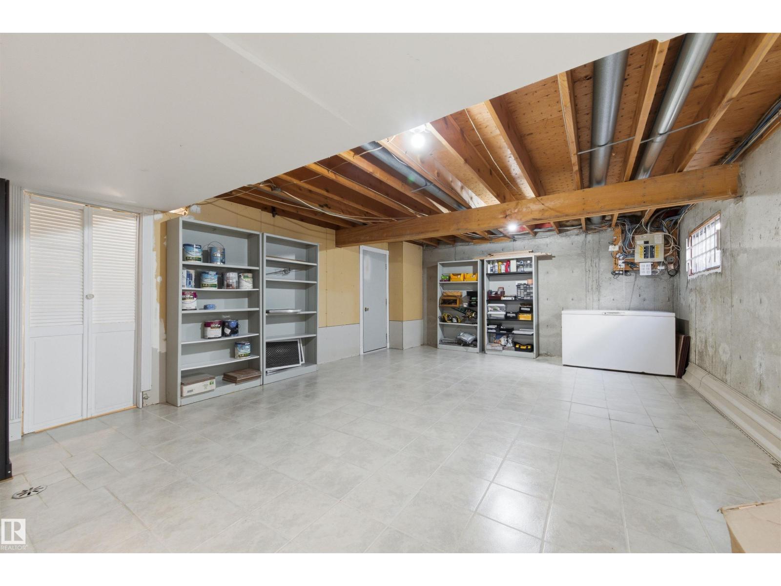11212 35 AV NW, Edmonton