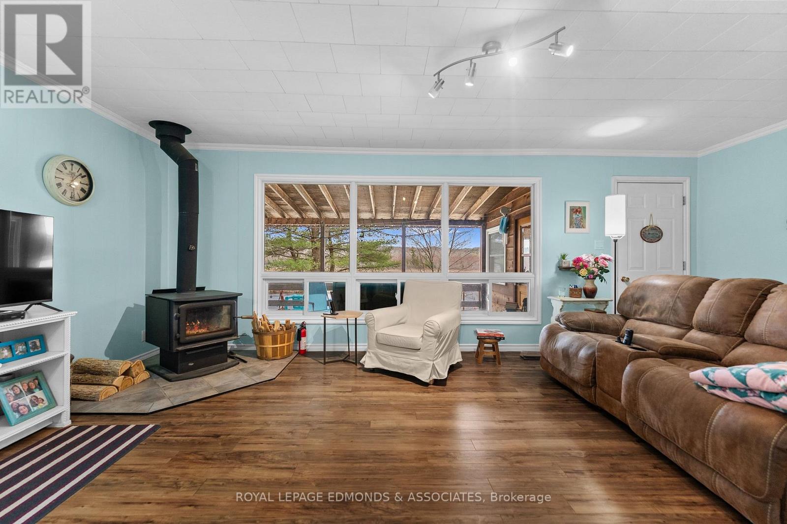 626 PECOSKIE DRIVE - 11