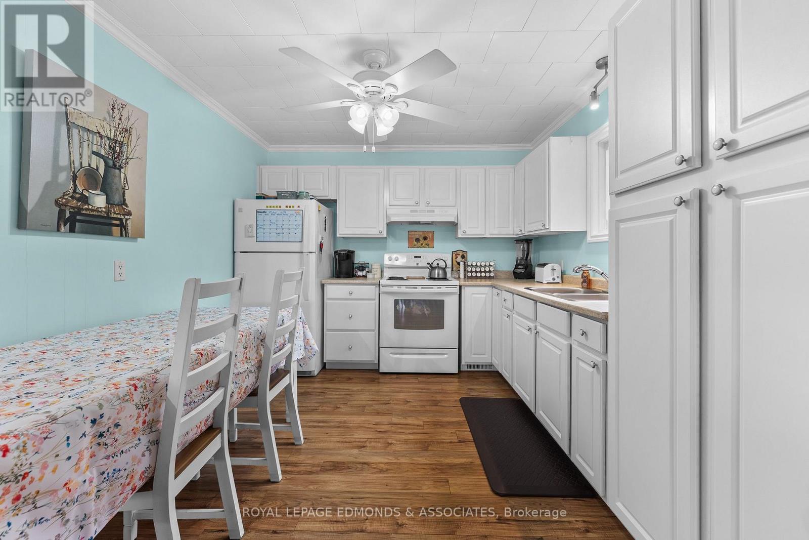 626 PECOSKIE DRIVE - 12
