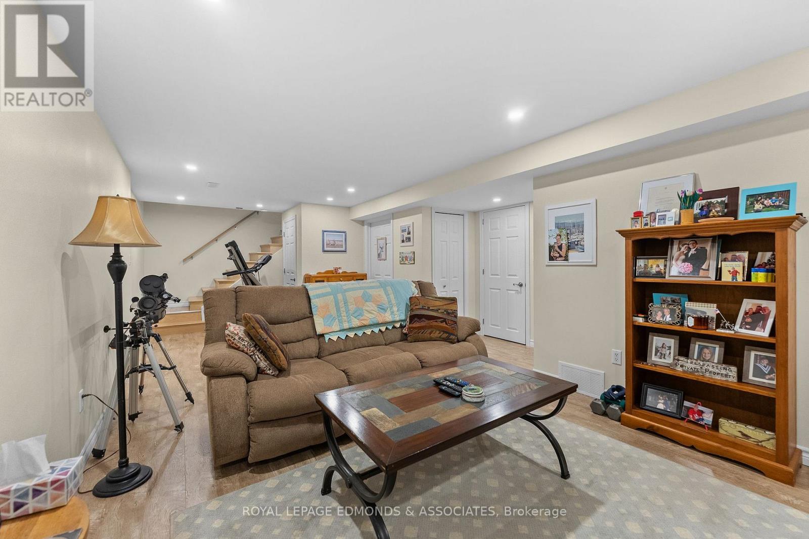626 PECOSKIE DRIVE - 18