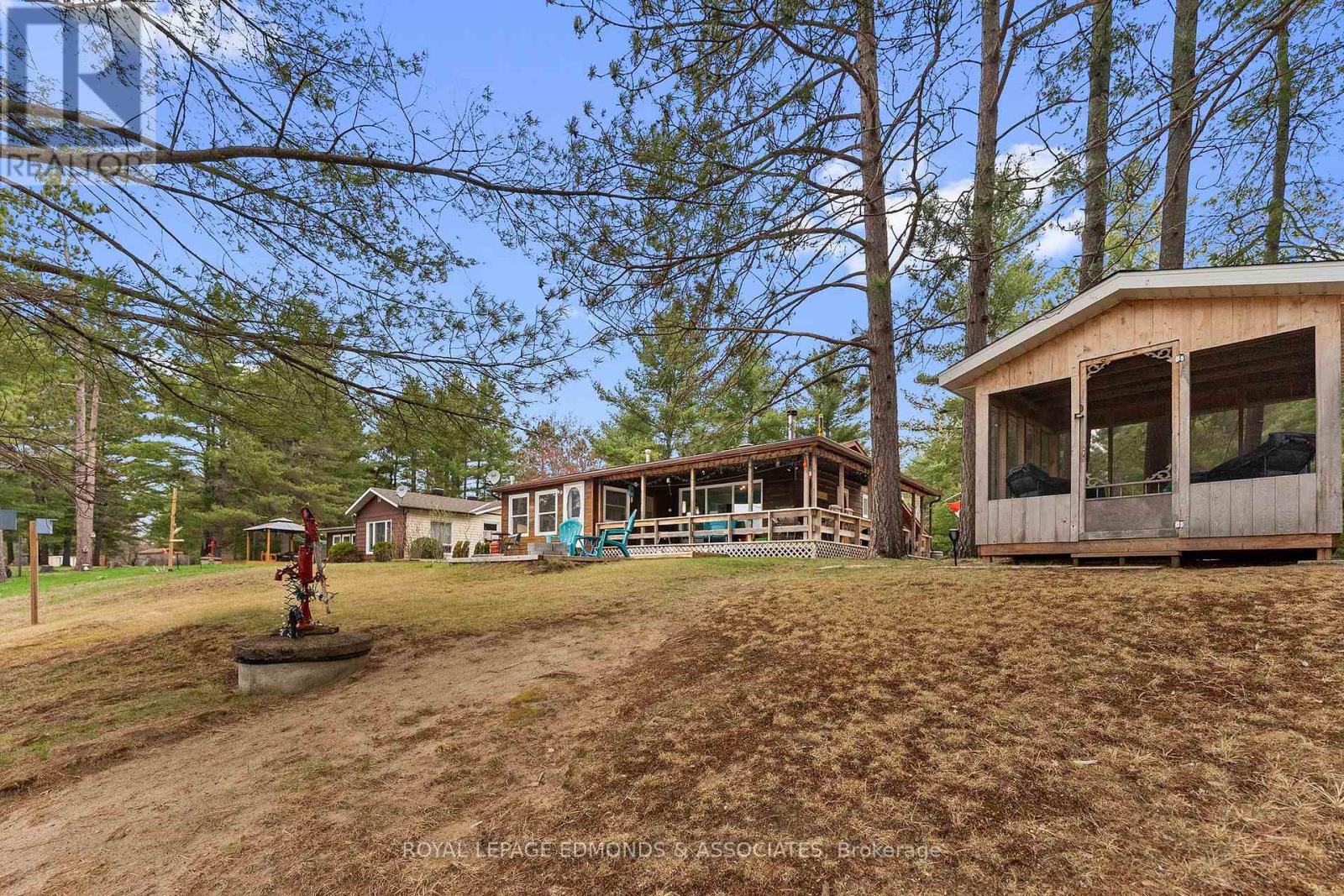 626 PECOSKIE DRIVE - 28