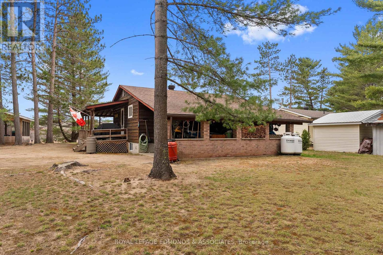 626 PECOSKIE DRIVE - 35