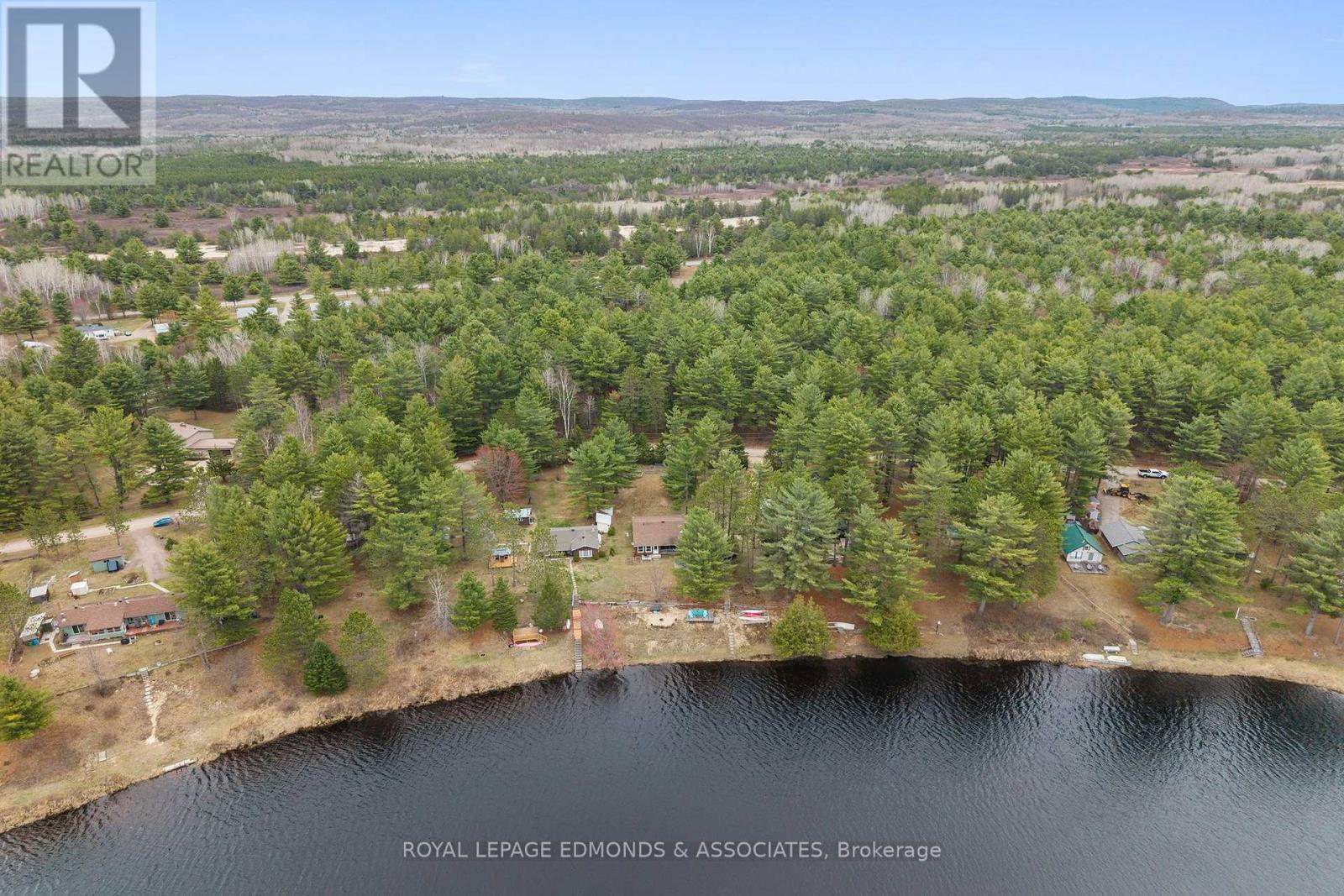 626 PECOSKIE DRIVE - 41