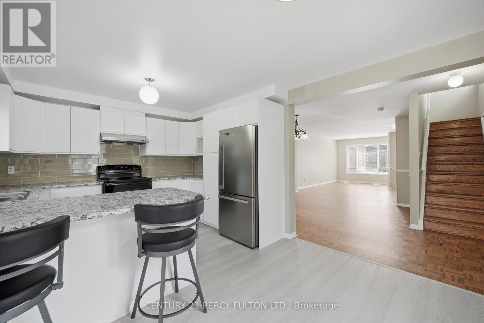 #18 3680 BRIMLEY ROAD - 14