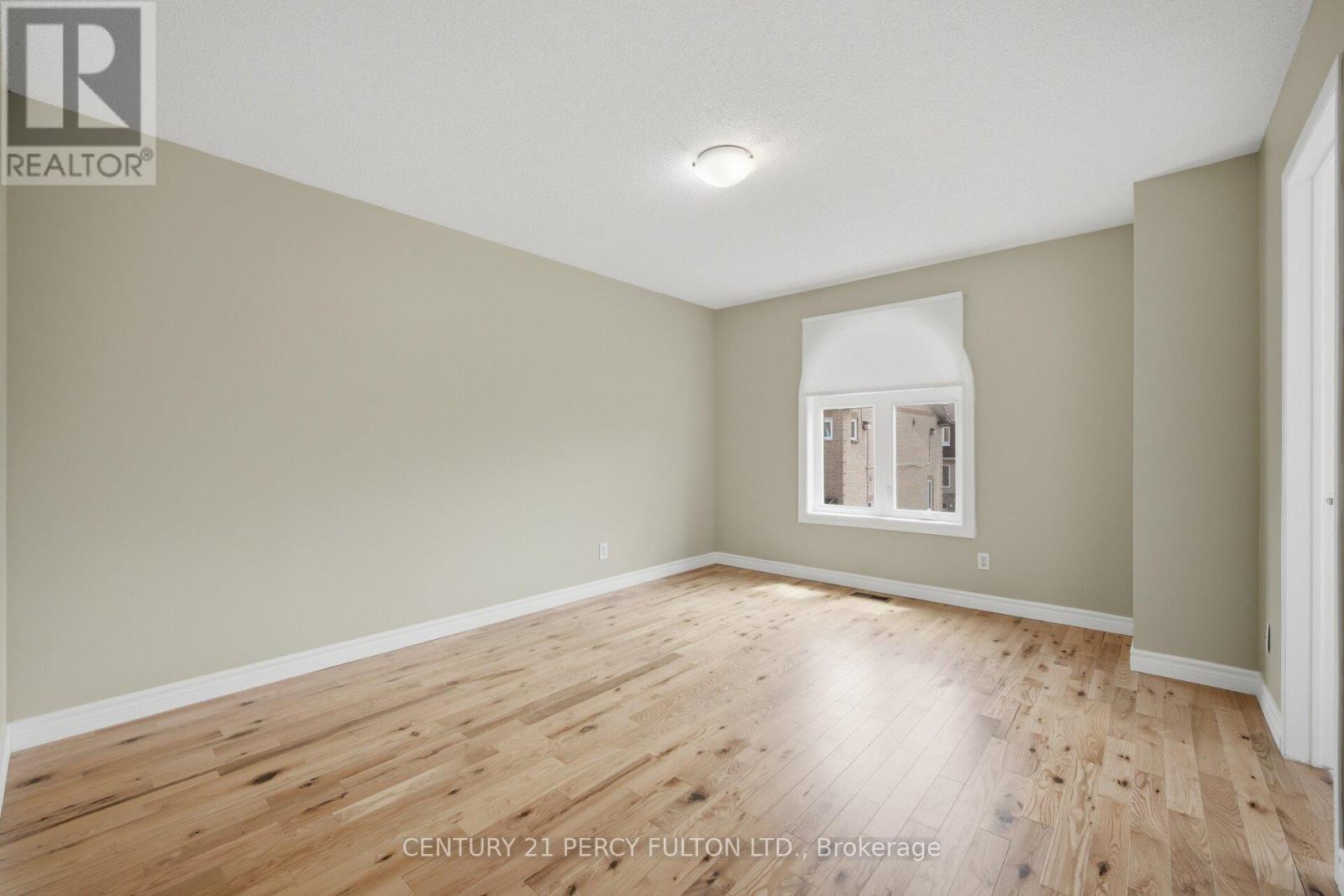#18 3680 BRIMLEY ROAD - 23