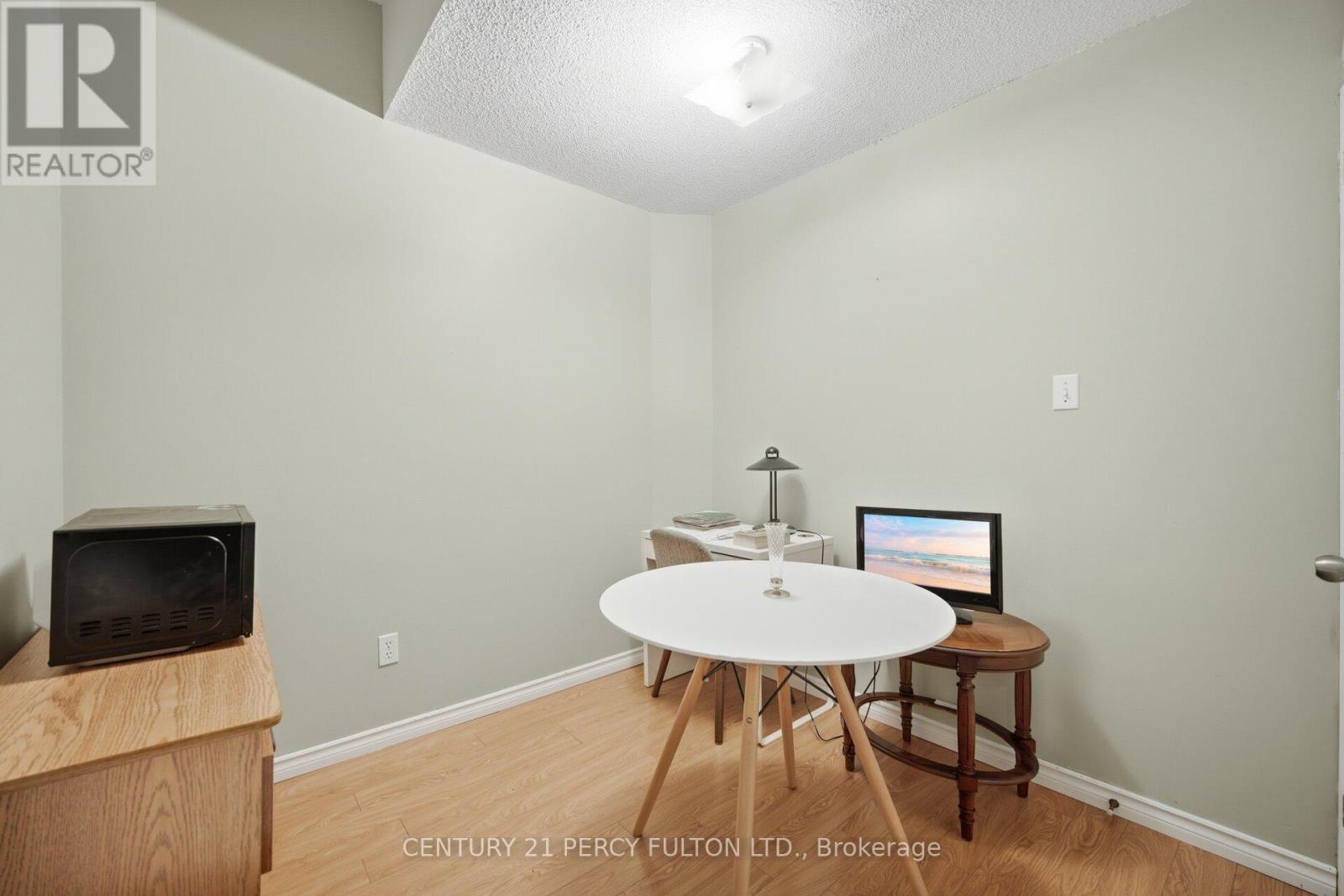 #18 3680 BRIMLEY ROAD - 38