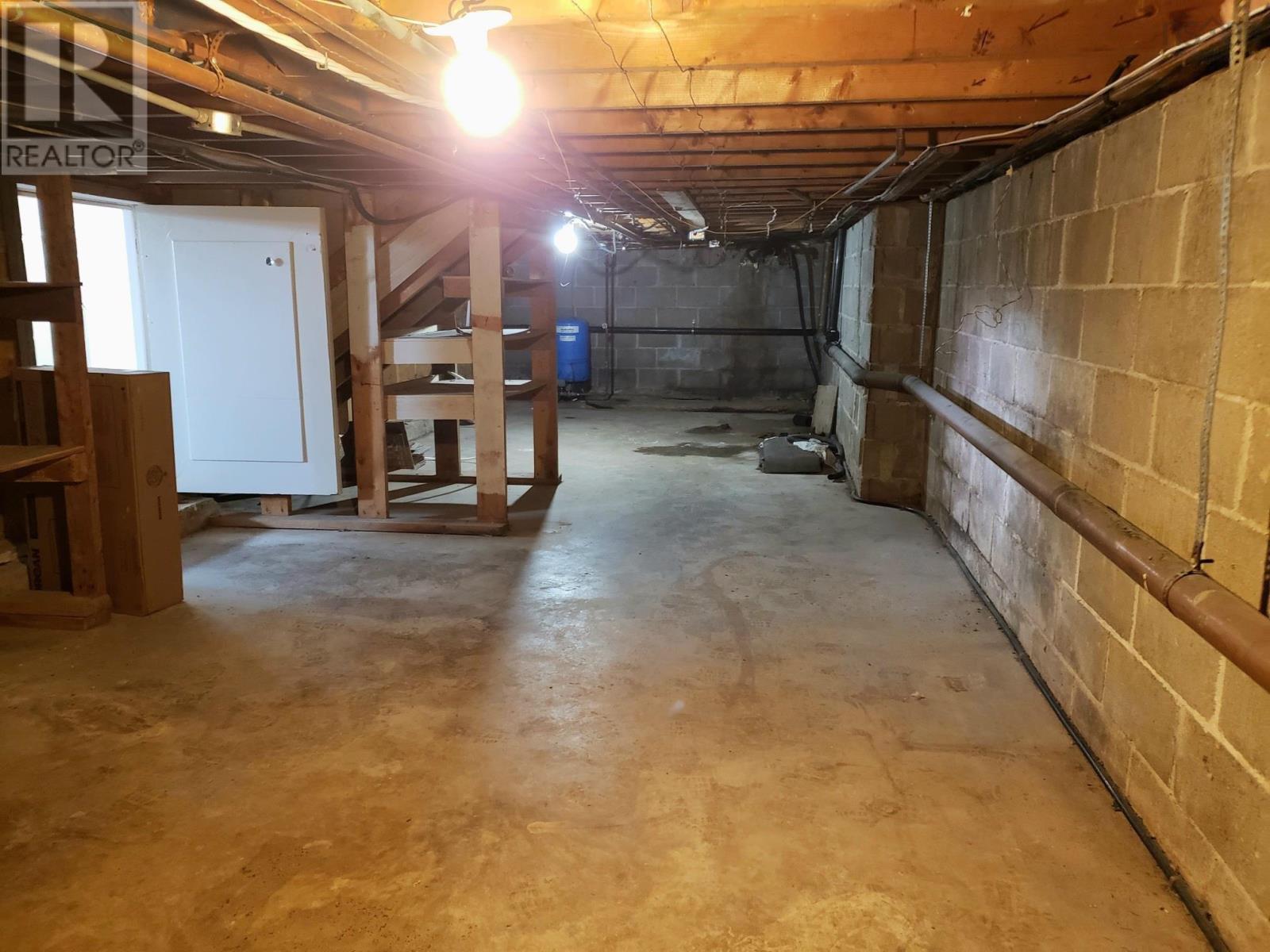 Property 21 of 21 of 398 Belcher Street