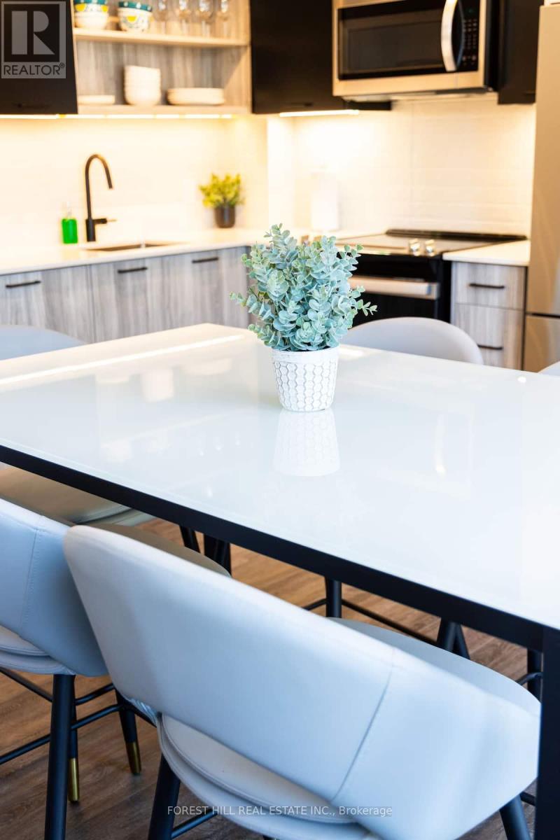 #103 2300 ST CLAIR AVENUE W - 13